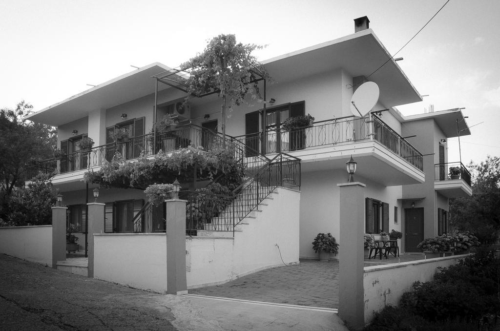 Nefeli Apartment Levídhion Exterior foto
